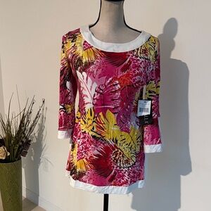 NWT Tribella small floral shirt stretchy 642